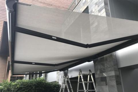 TENT HOUSE &Pi;&Alpha;&Gamma;&Kappa;&Rho;&Alpha;&Tau;&Iota;